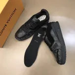 Zapatillas negras con estampado